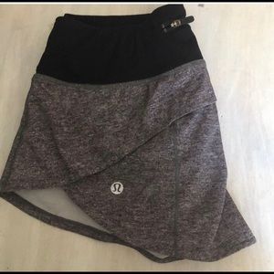 GREY LULULEMON SHORTS